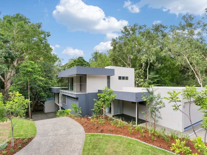 16 Onyx Street, Clifton Beach - Image 1