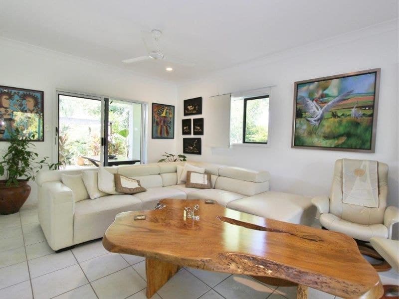 24 YULE AVENUE, Clifton Beach - Thumbnail 2