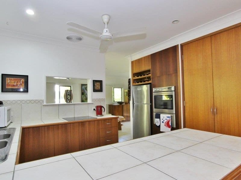 24 YULE AVENUE, Clifton Beach - Thumbnail 3