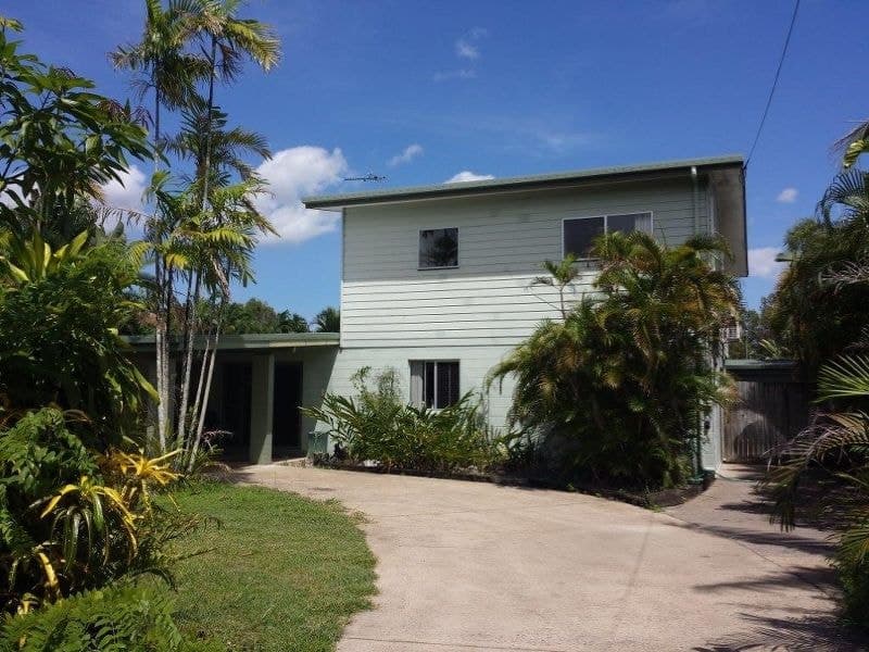 5 EAGLE CLOSE, Yorkeys Knob - Image 1