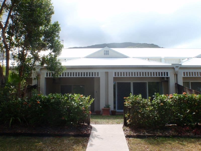 35/24 WARREN STREET, Palm Cove - Image 1