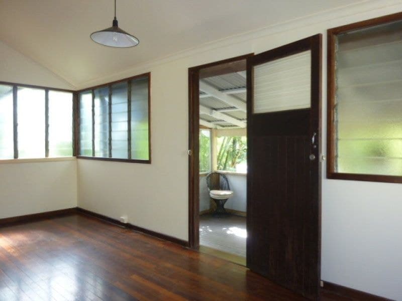 39 Saw Street, Machans Beach - Thumbnail 3