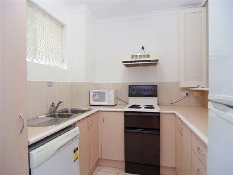 105 Coral Coast Drive, Palm Cove - Thumbnail 2