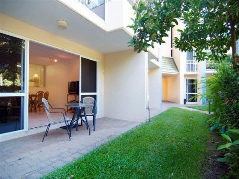 105 Coral Coast Drive, Palm Cove - Thumbnail 4