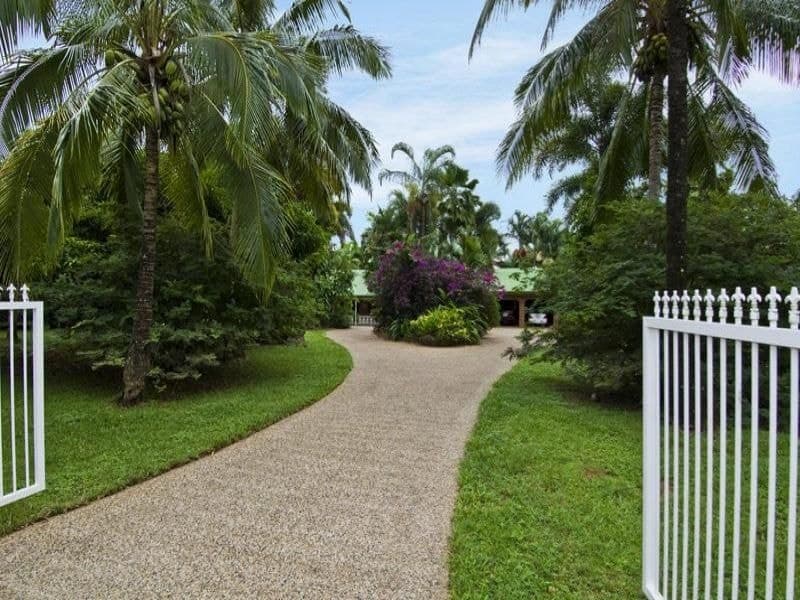 32 WILKINSON STREET, Kewarra Beach - Image 1
