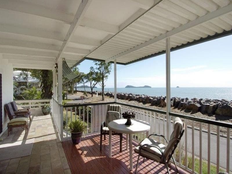 23 ARLINGTON ESPLANADE, CLIFTON BEACH, Cairns - Image 1