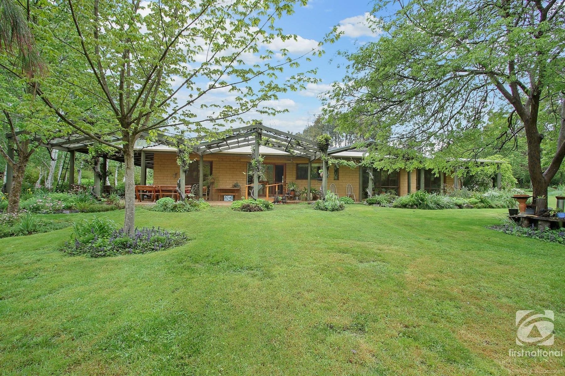 89 Dingle Road, Beechworth VIC 3747, Beechworth - Image 1