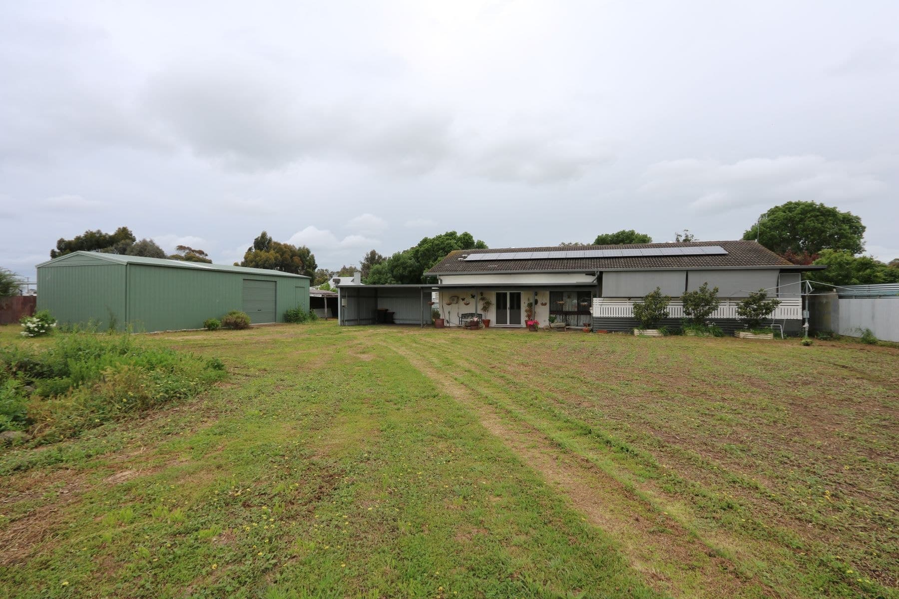 10 Annesly Street South, Carisbrook VIC 3464, Carisbrook - Image 1