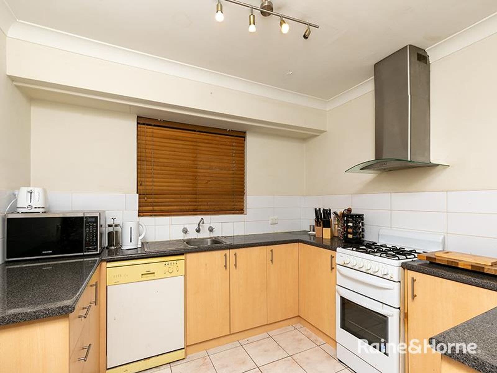 8 Woburn Way, Kelmscott WA 6111, Kelmscott - Thumbnail 5