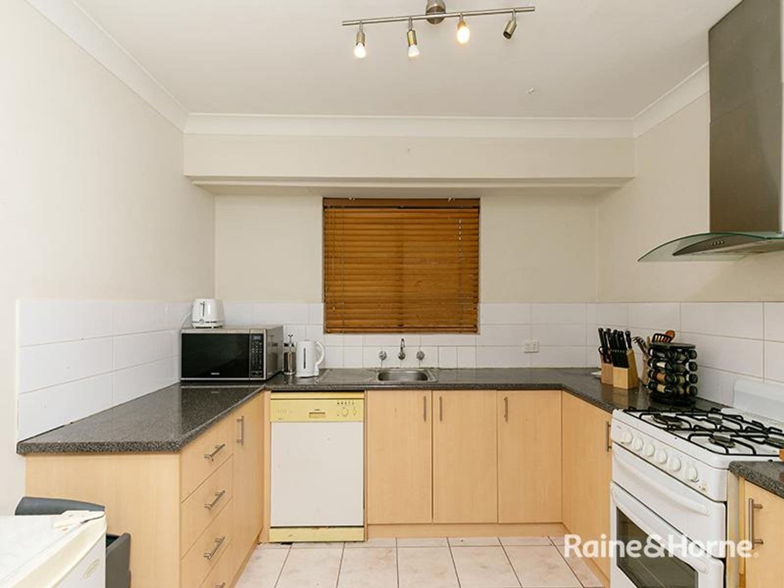 8 Woburn Way, Kelmscott WA 6111, Kelmscott - Thumbnail 6