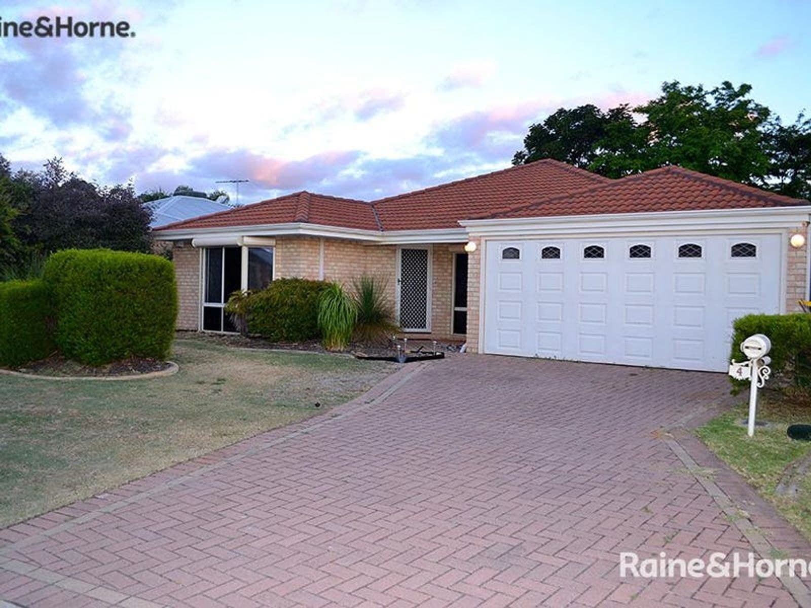 4 Blaxland Elbow, Seville Grove WA 6112, Seville Grove - Thumbnail 2