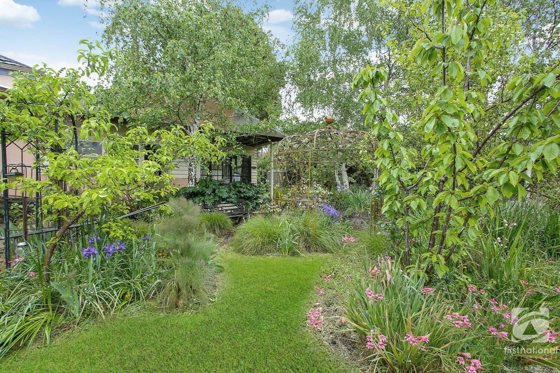 42 Mellish Street, Beechworth VIC 3747, Beechworth - Thumbnail 3