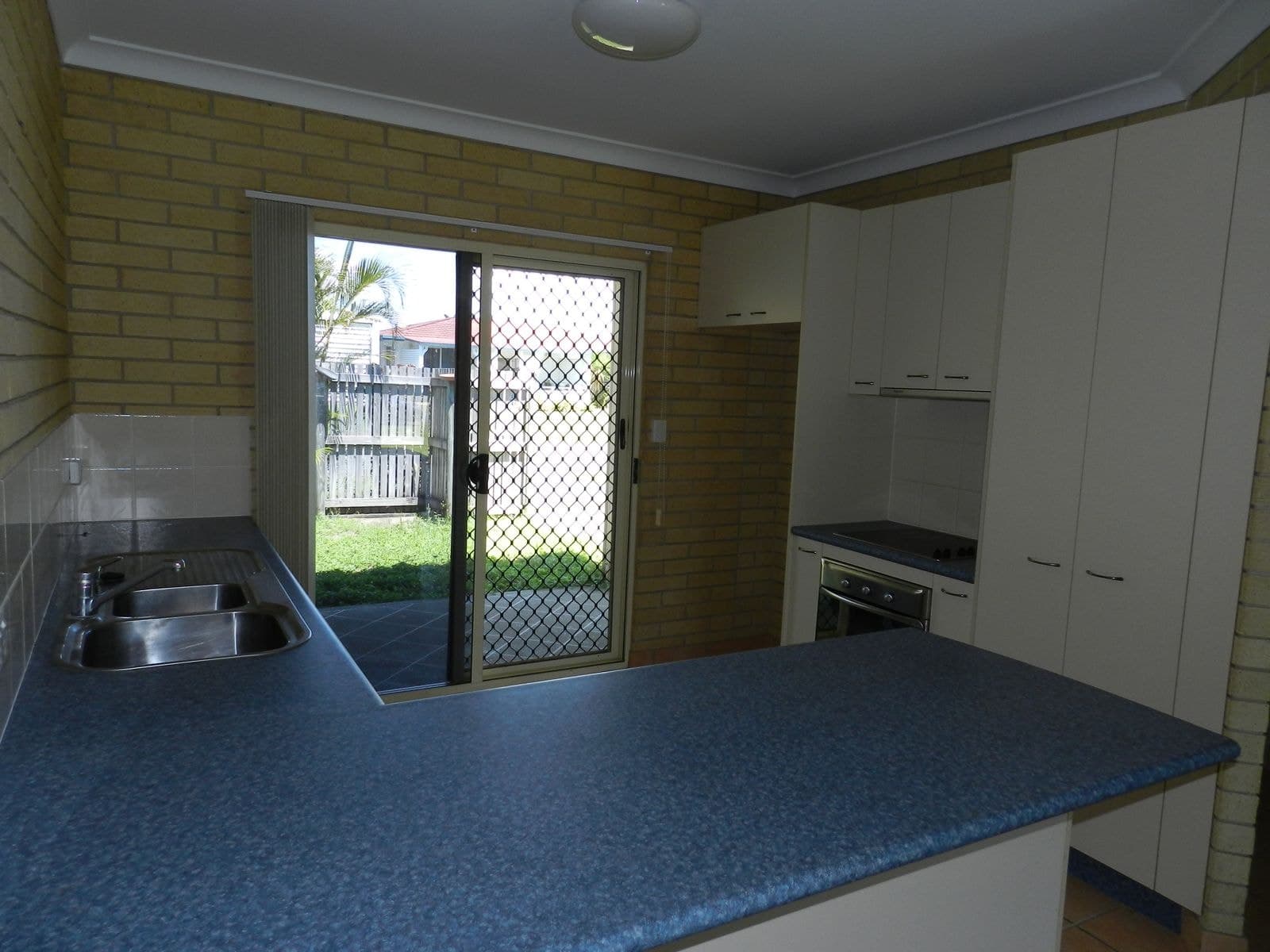 3/43-45 Owen Jenkins Drive, Sarina Beach QLD 4737, Sarina Beach - Thumbnail 3