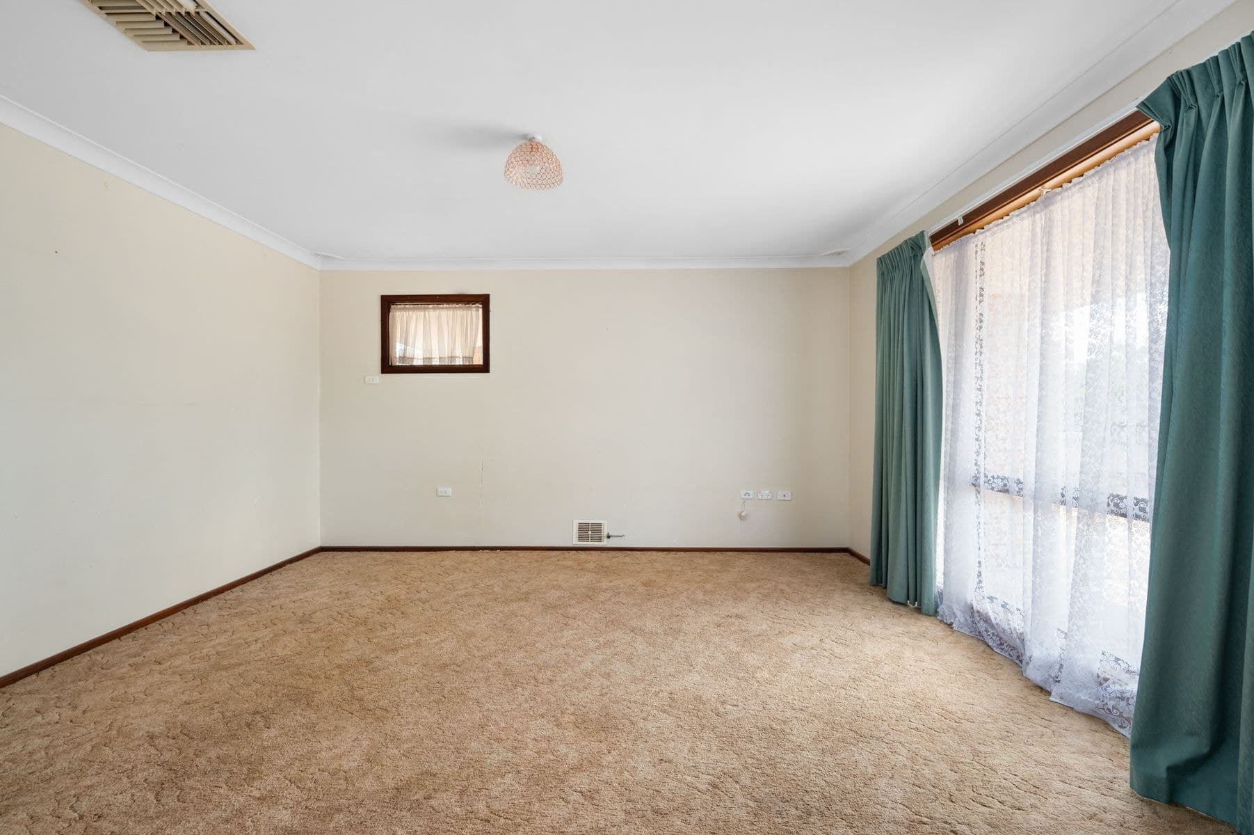 8 Sewell Drive, South Kalgoorlie WA 6430, South Kalgoorlie - Thumbnail 2