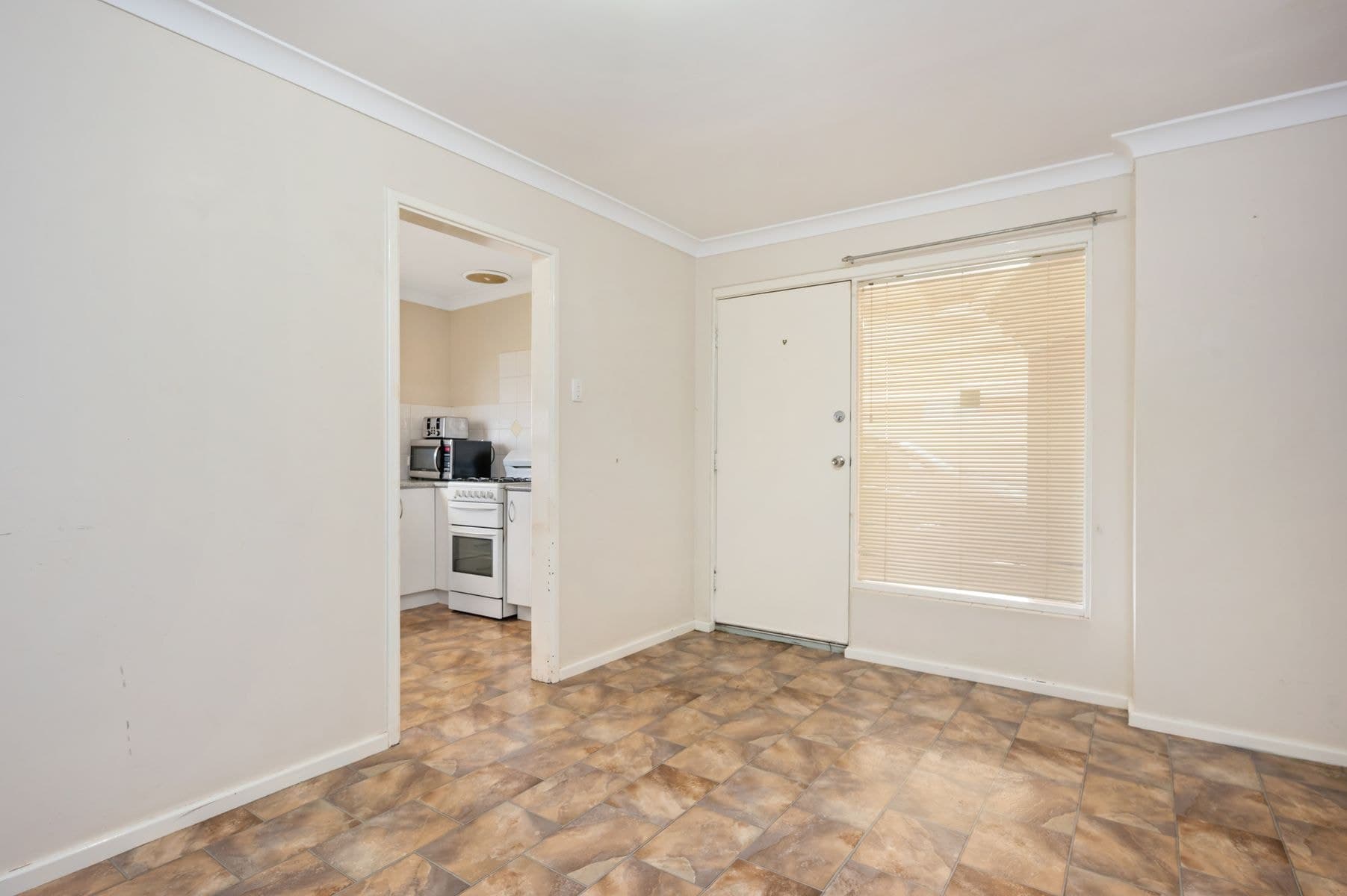 19C Talmalmo Place, South Kalgoorlie WA 6430, South Kalgoorlie - Thumbnail 2