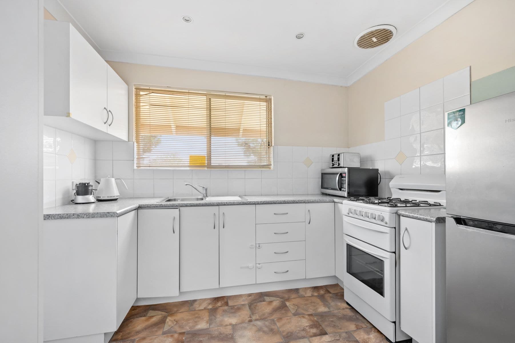19C Talmalmo Place, South Kalgoorlie WA 6430, South Kalgoorlie - Thumbnail 4