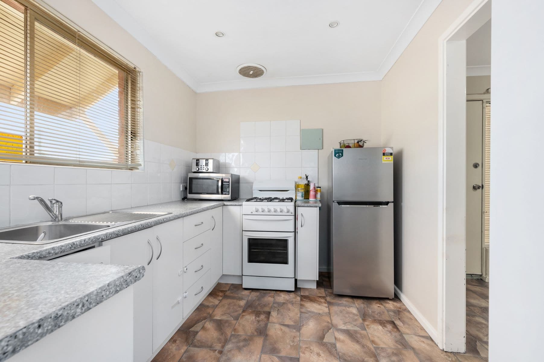 19C Talmalmo Place, South Kalgoorlie WA 6430, South Kalgoorlie - Thumbnail 5