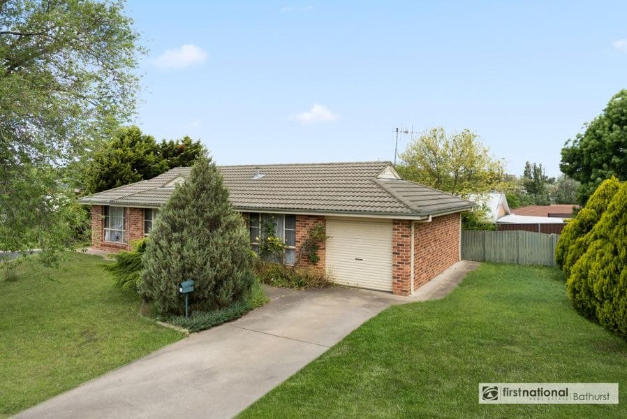 1 Elm Place, Kelso NSW 2795, Kelso - Image 1