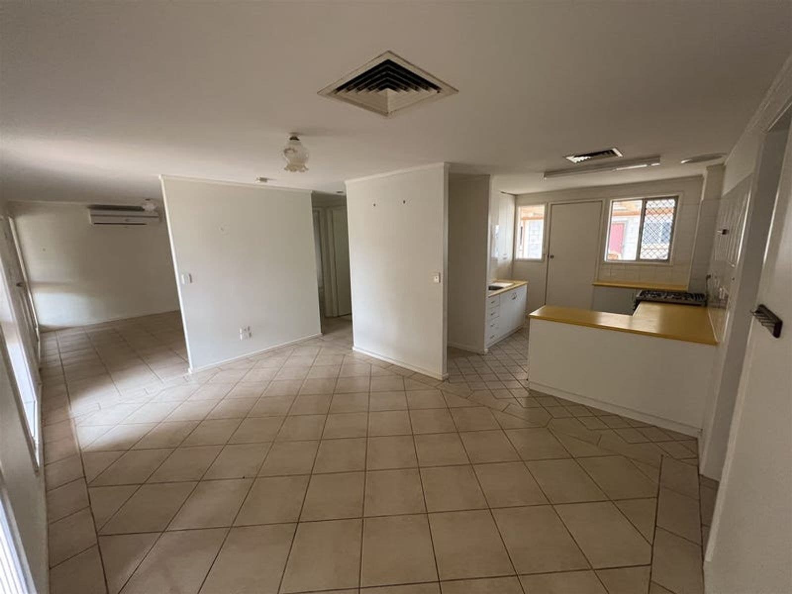 5 Carruthers Cres, Gillen NT 0870, Gillen - Thumbnail 4
