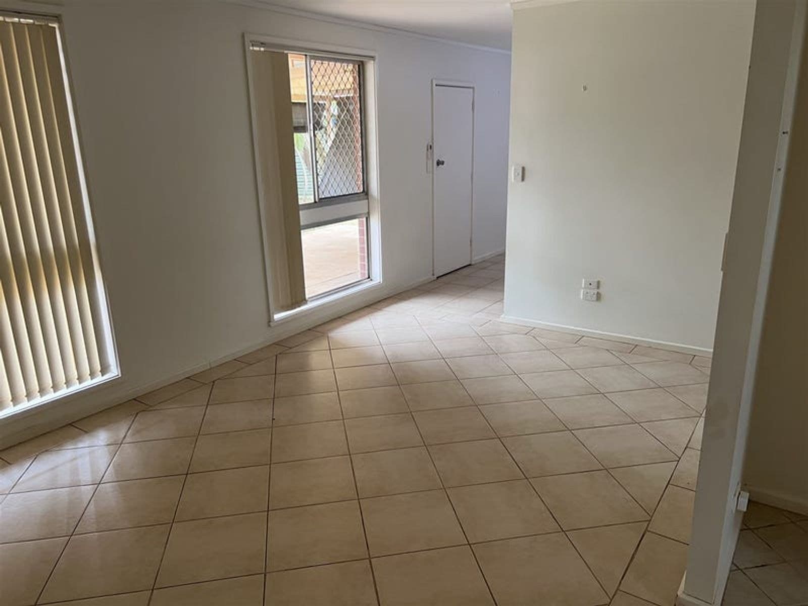 5 Carruthers Cres, Gillen NT 0870, Gillen - Thumbnail 8