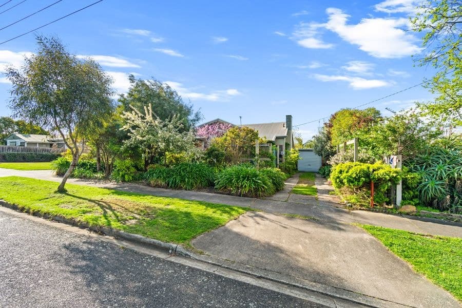 6 Chenhall Crescent, Traralgon VIC 3844, Traralgon - Image 1