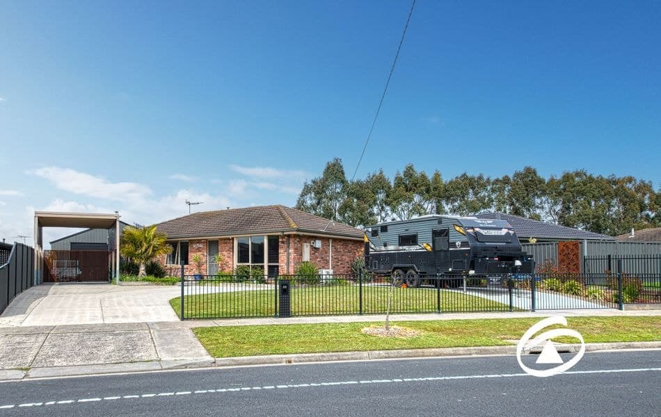 33 Cameron Way, Pakenham VIC 3810, Pakenham - Image 1