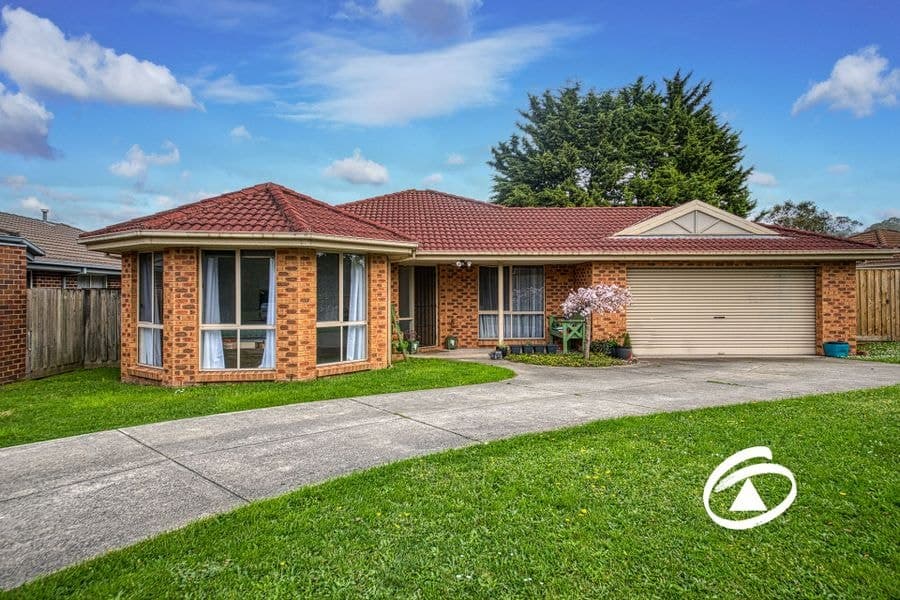 37 Bellevue Drive, Berwick VIC 3806, Berwick - Image 1