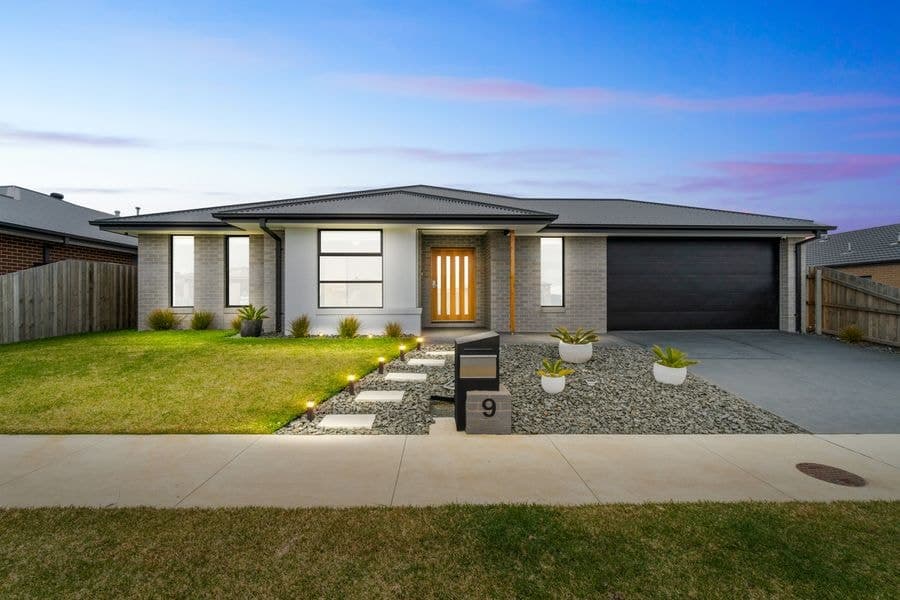 9 Madsen Avenue, Traralgon VIC 3844, Traralgon - Image 1
