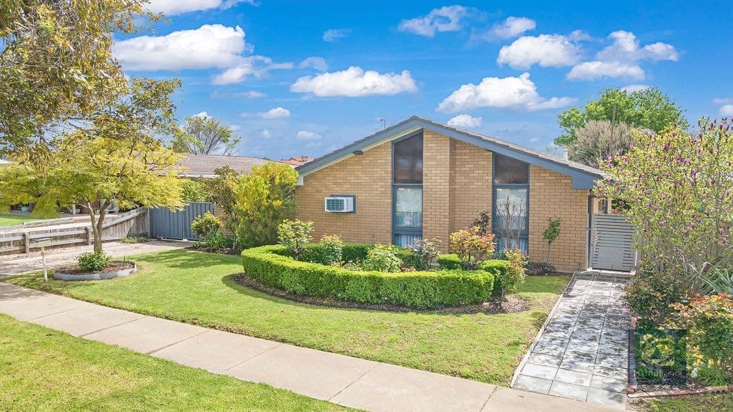 40 Hillview Avenue, Moama NSW 2731, Moama - Image 1