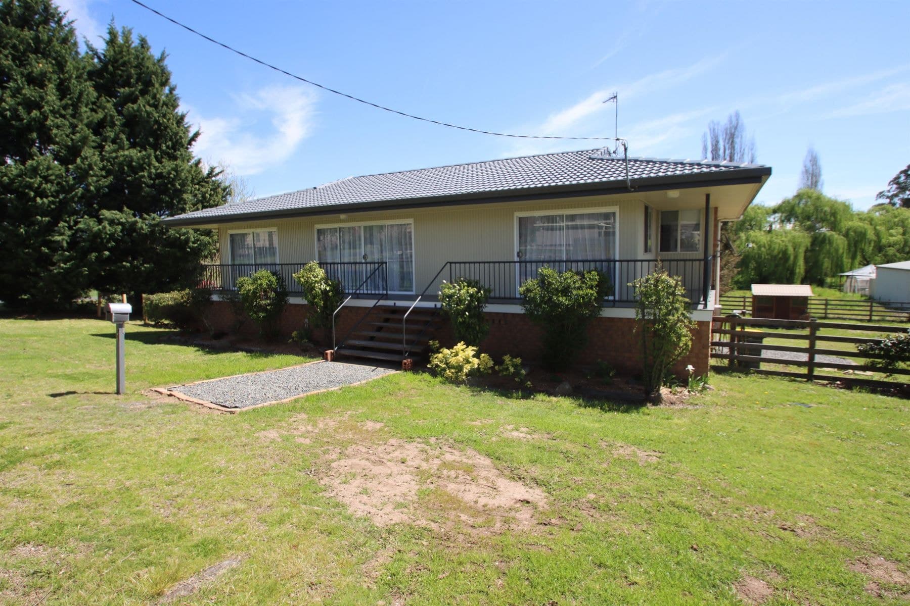 168 - 170 Logan Street, Tenterfield NSW 2372, Tenterfield - Image 1