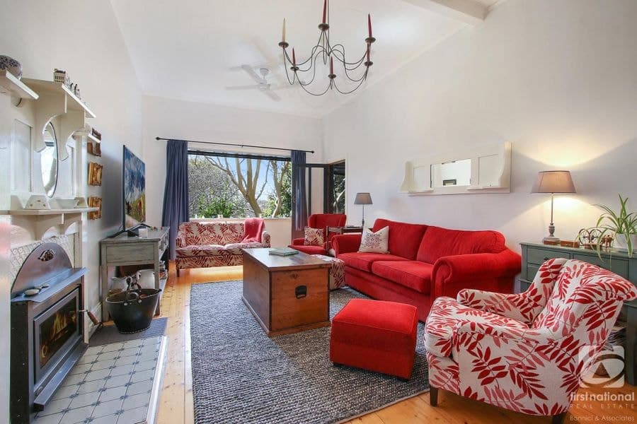8 Malakoff Road, Beechworth VIC 3747, Beechworth - Image 1
