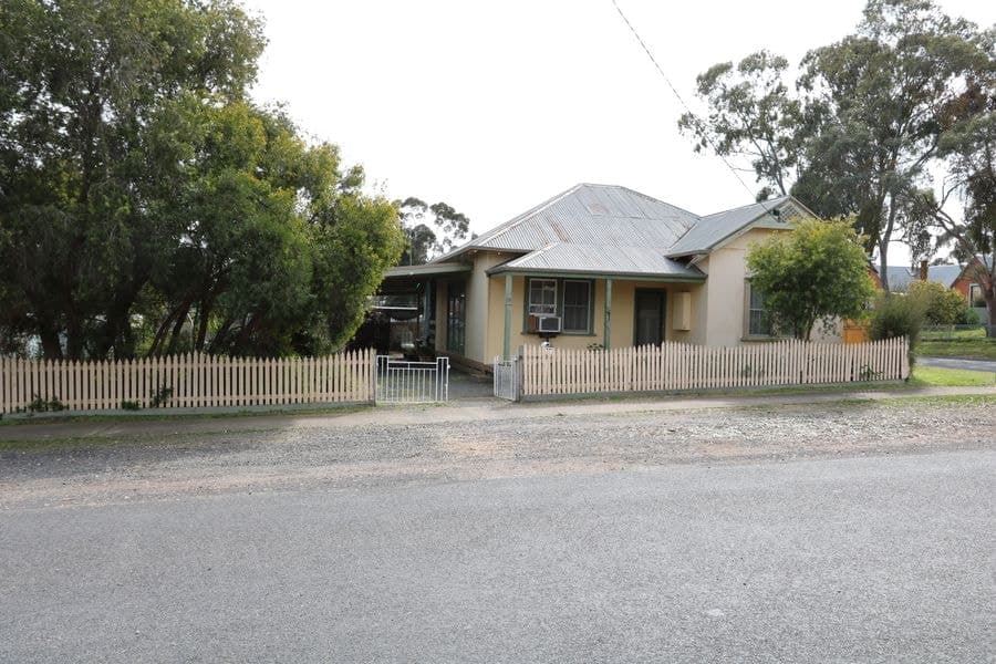 15 Duke Street, Avoca VIC 3467, Avoca - Image 1