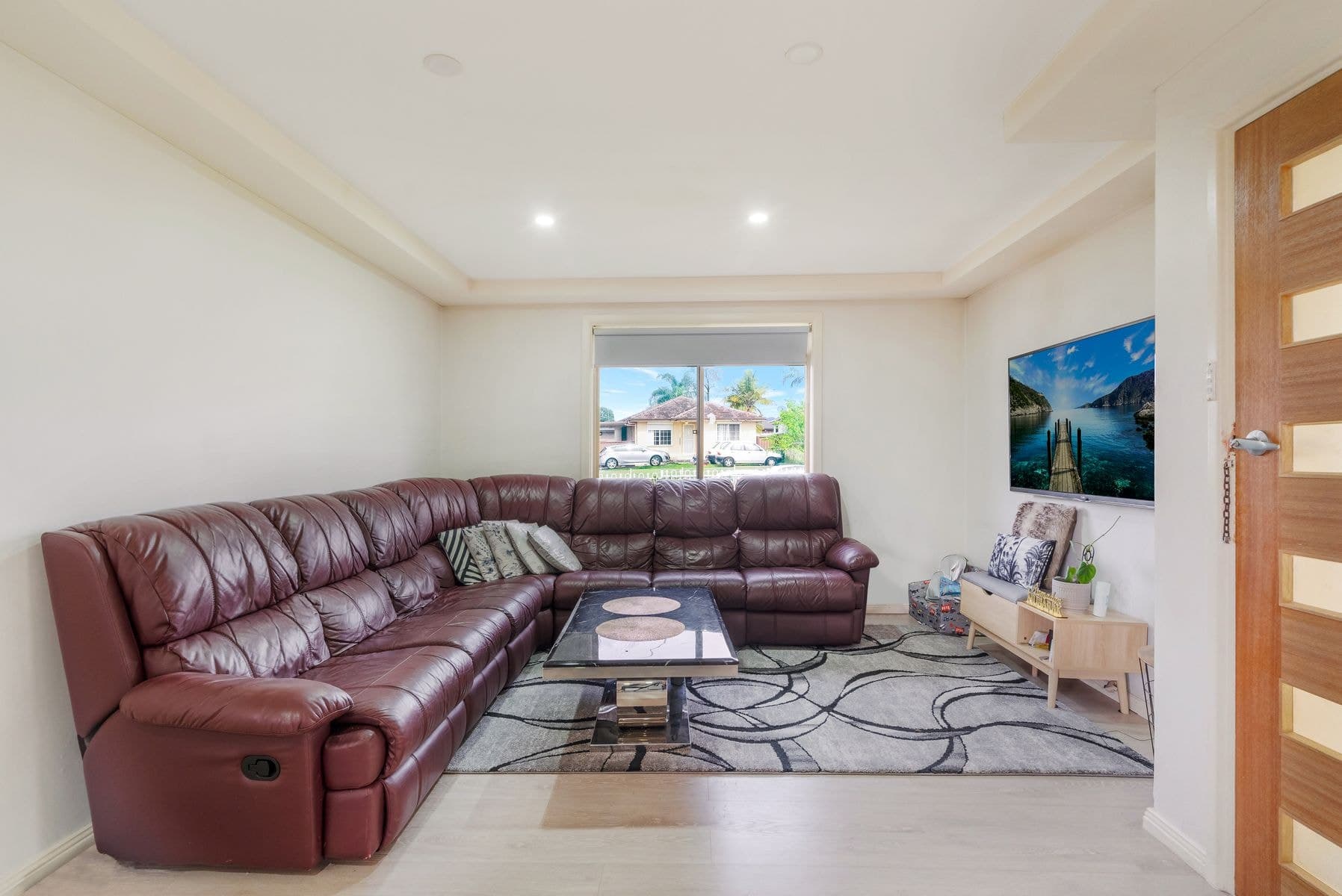 Lurnea NSW 2170, Lurnea - Thumbnail 2