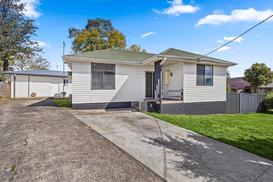 33 Hertford Street, Berkeley NSW 2506, Berkeley - Image 1