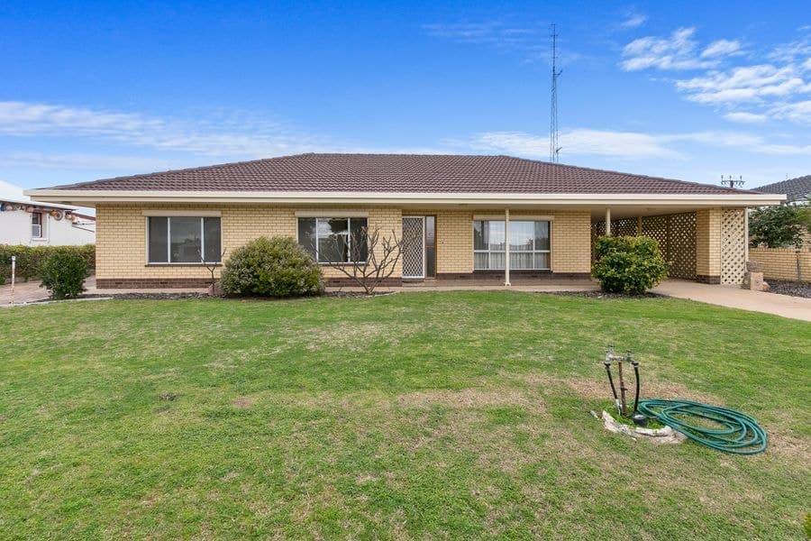 18 Hughes Ave, Moonta Bay SA 5558, Moonta Bay - Image 1