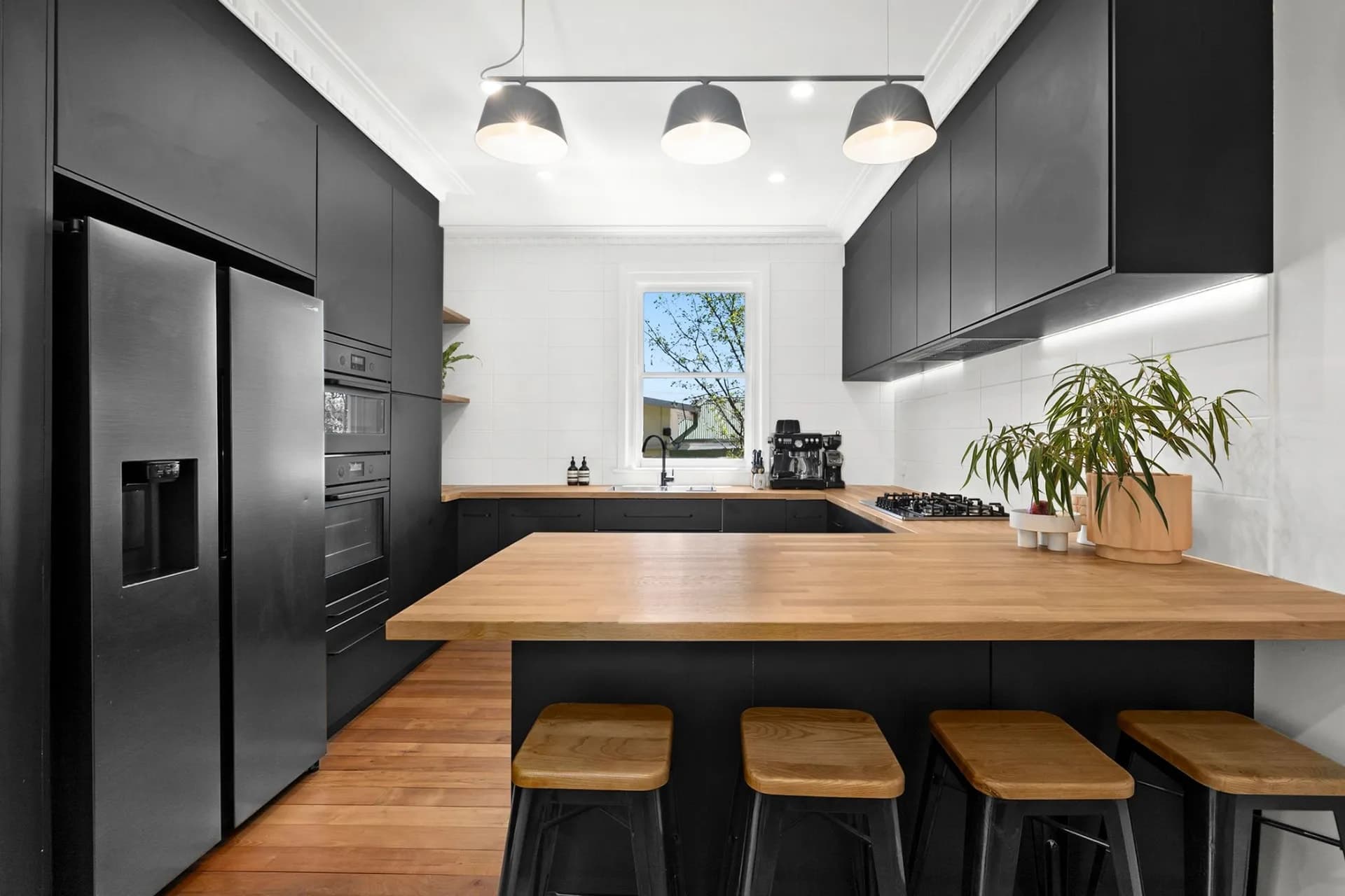 92 Main  Road, Hepburn Springs, VIC, Hepburn Springs - Thumbnail 2