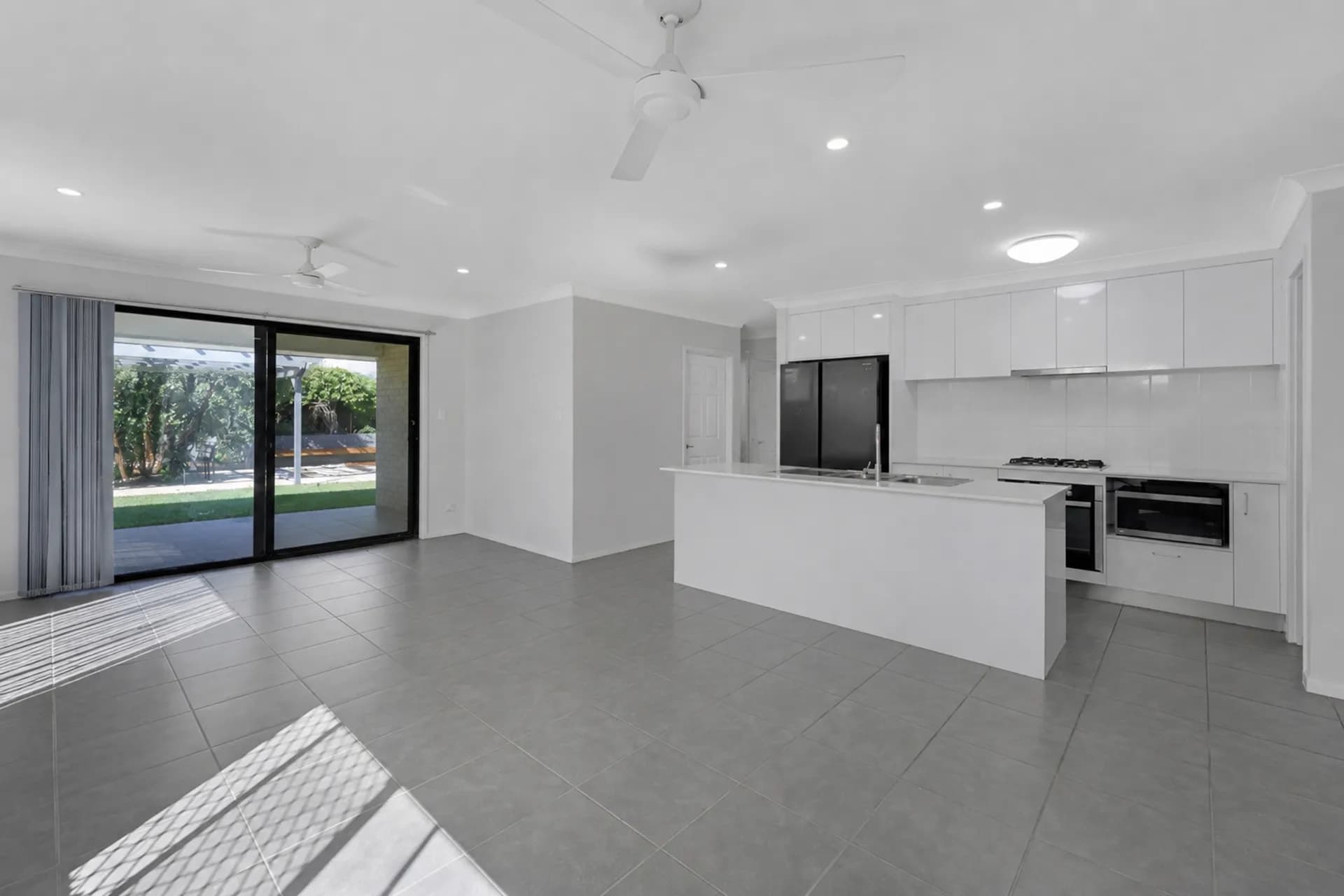56 Augustus  Boulevard, Urraween, QLD, Urraween - Thumbnail 3