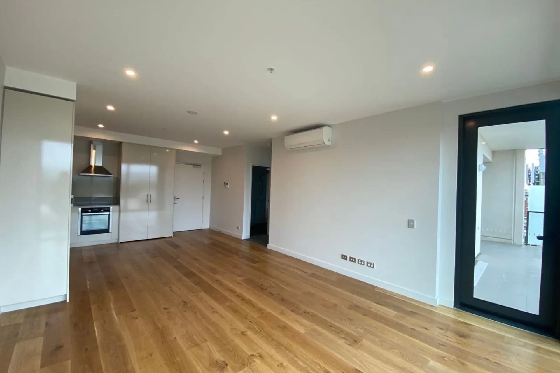Unit 508/297 Pirie  Street, Adelaide, SA, Adelaide - Thumbnail 3