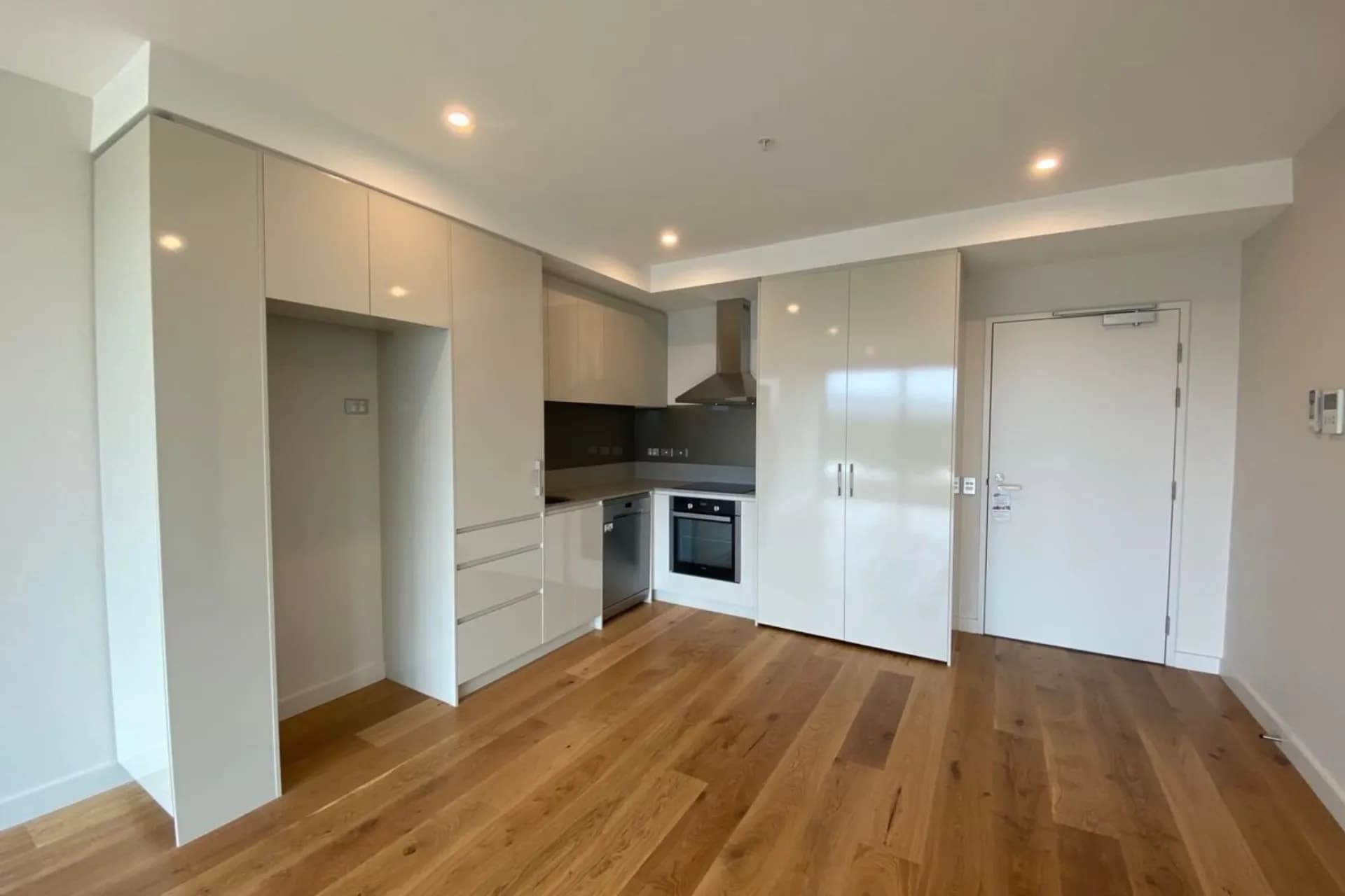 Unit 508/297 Pirie  Street, Adelaide, SA, Adelaide - Thumbnail 4