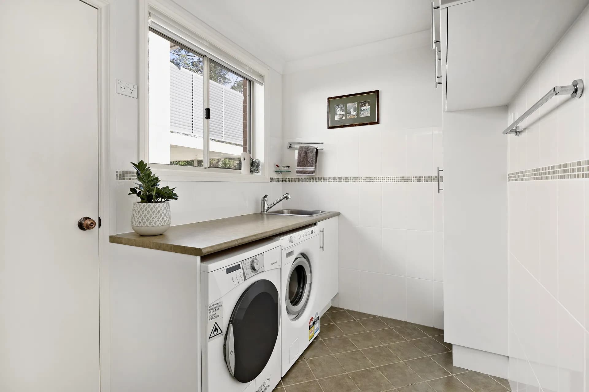 26 Clarke Place, Castle Hill, NSW, Castle Hill - Thumbnail 5