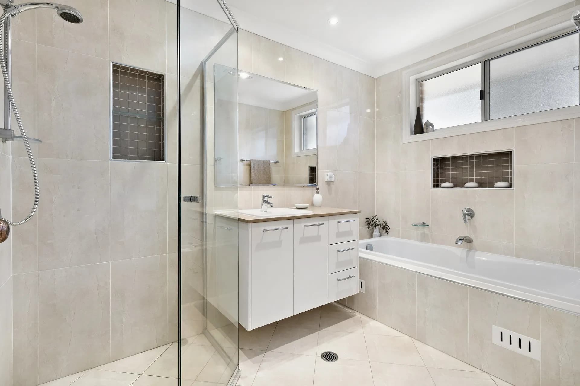 26 Clarke Place, Castle Hill, NSW, Castle Hill - Thumbnail 7