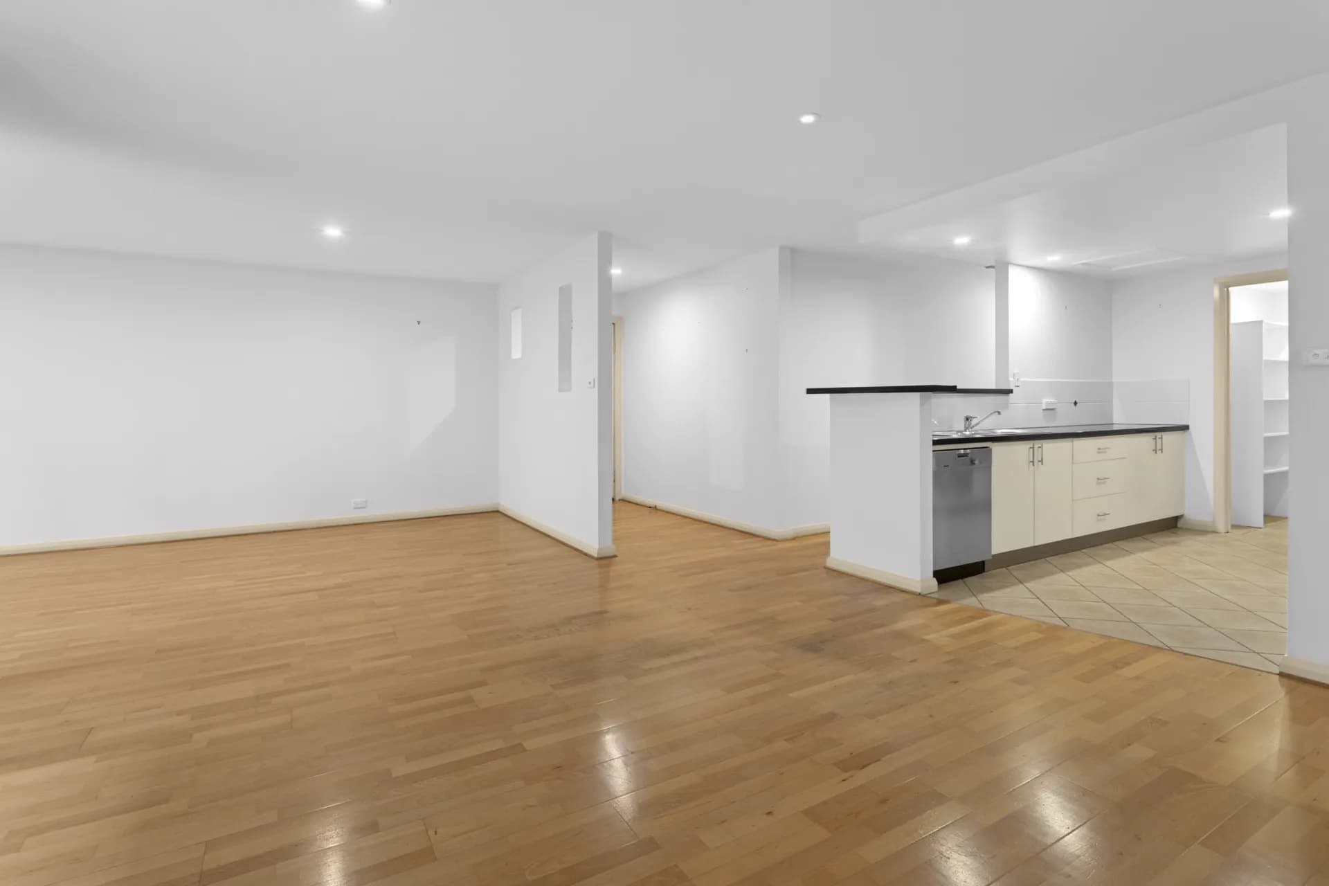 14/2 Leichhardt Street, Griffith, ACT, Griffith - Thumbnail 6