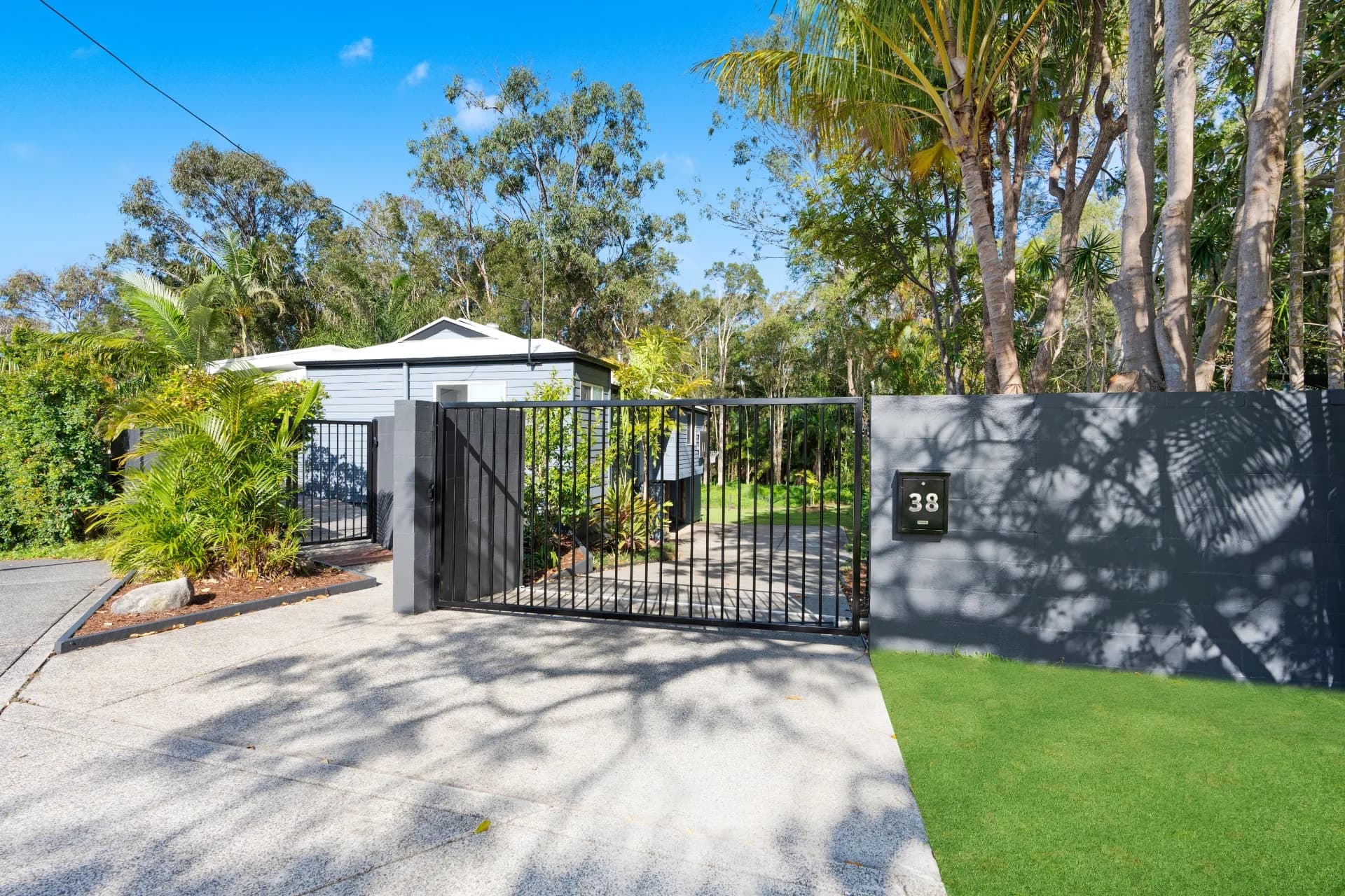 38  Ridge  Street, Tewantin, QLD, Tewantin - Thumbnail 3