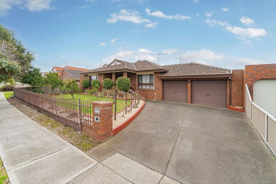 18 THORNHILL Drive, Keilor Downs VIC 3038, Keilor Downs - Image 1