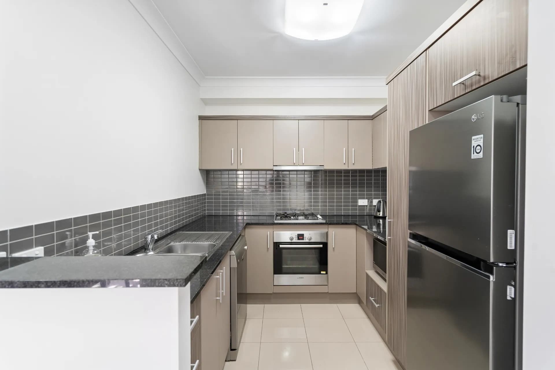 Unit 1121/12 Gregory Street, Westcourt, QLD, Westcourt - Thumbnail 3