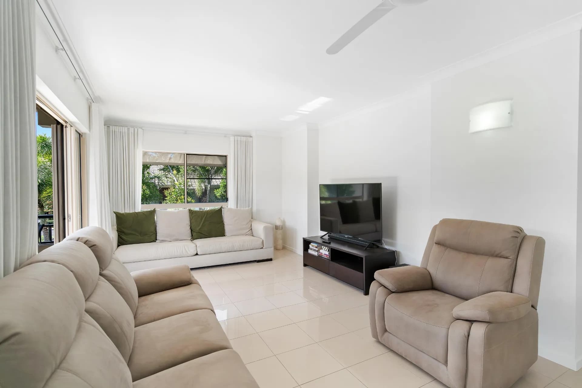 Unit 1121/12 Gregory Street, Westcourt, QLD, Westcourt - Thumbnail 4