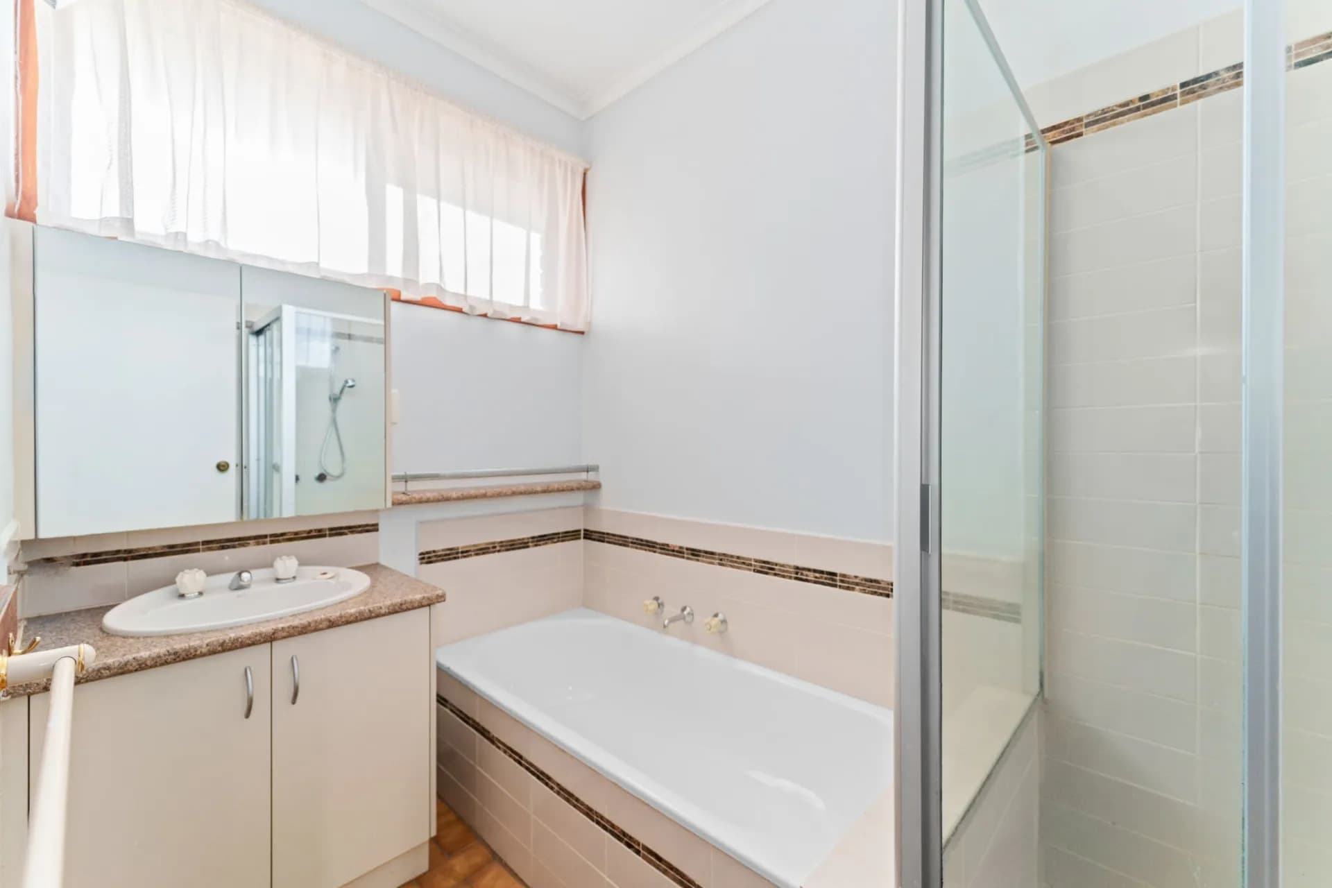 12 Finch  Road, Werribee South, VIC, Werribee South - Thumbnail 3