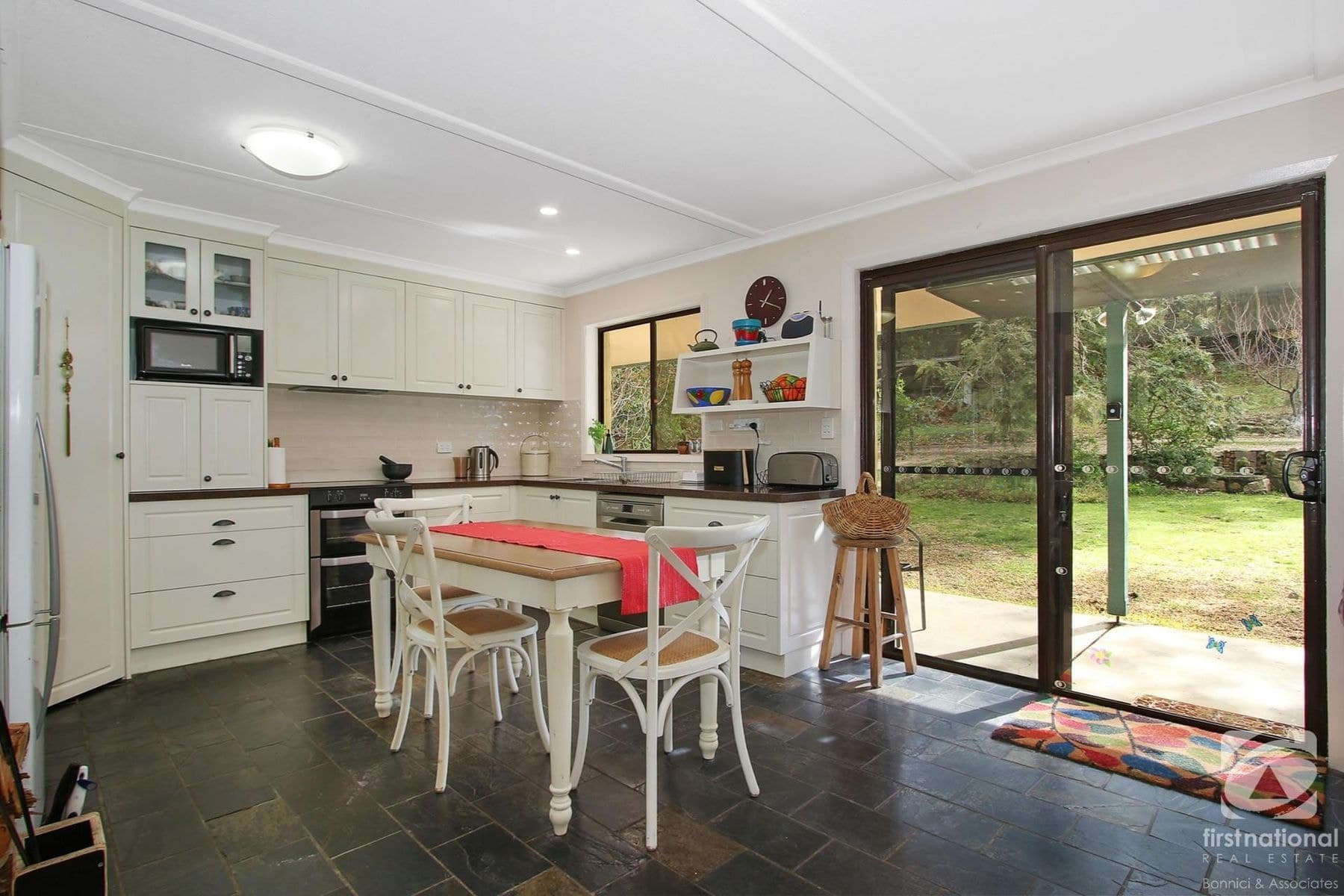 74 Camp Street, Beechworth VIC 3747, Beechworth - Thumbnail 5