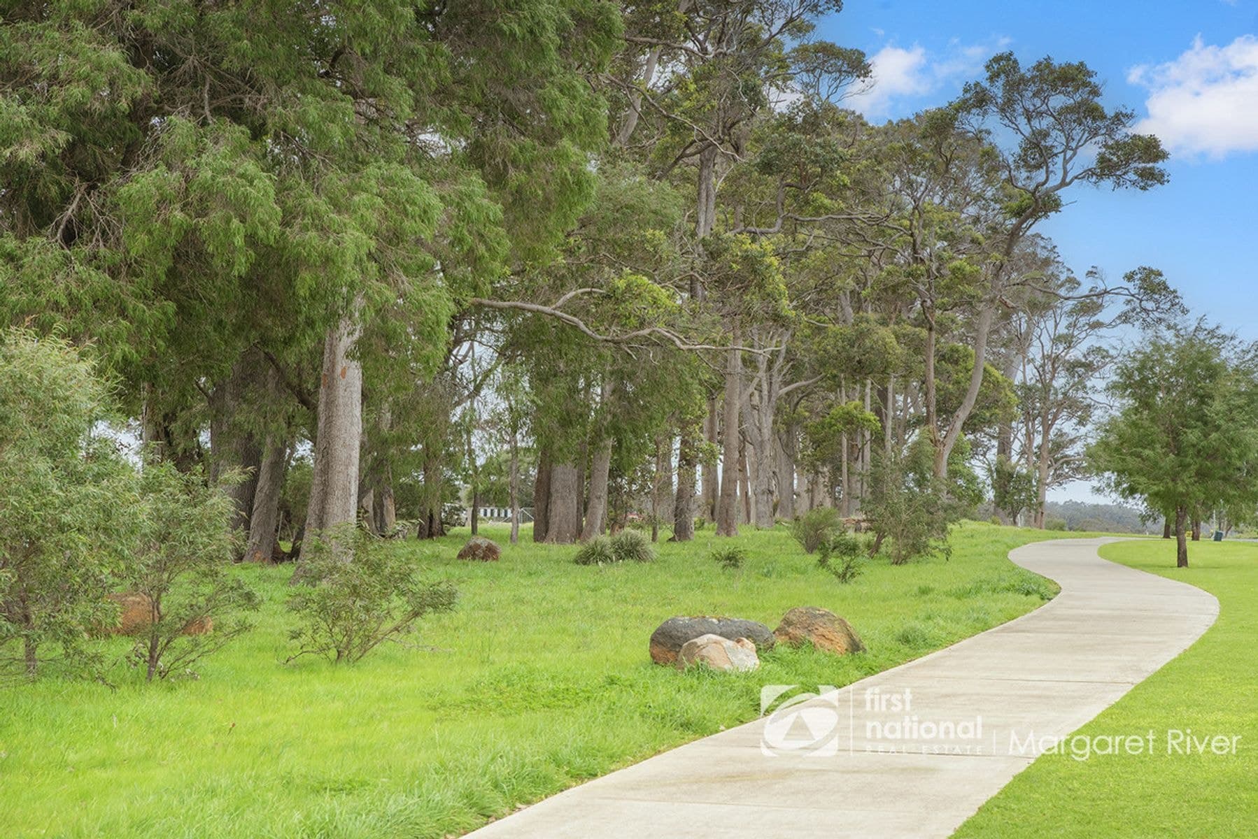 9 Mecklenberg Drive, Margaret River WA 6285, Margaret River - Thumbnail 2