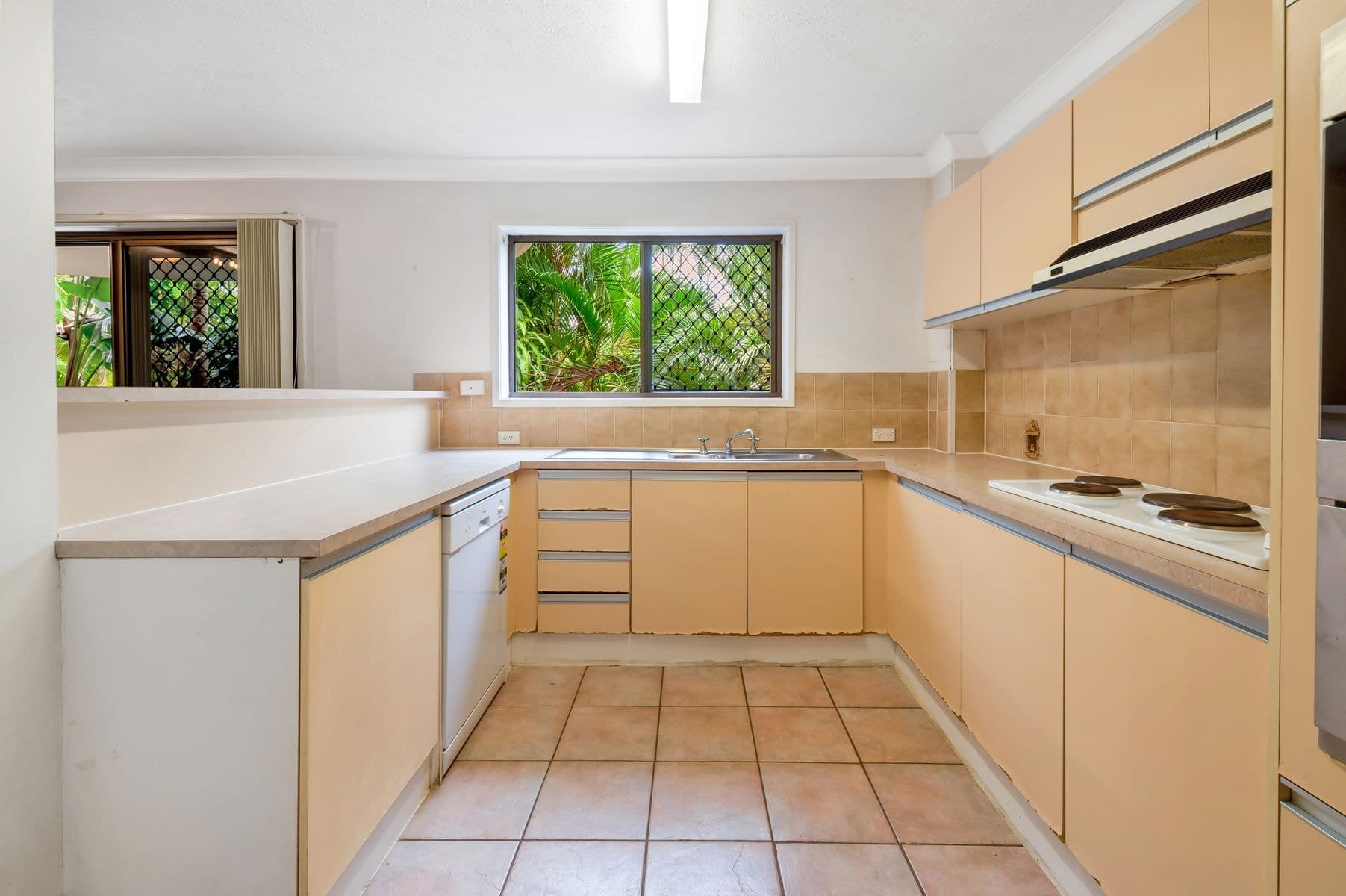 2/268 Stanhill Drive, Chevron Island QLD 4217, Chevron Island - Thumbnail 6